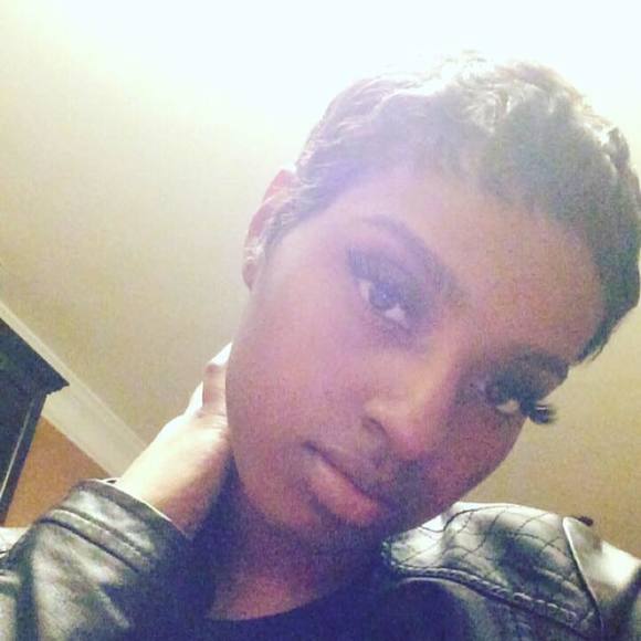 Meet your Posher, Chrissy - Picture 1 of 1